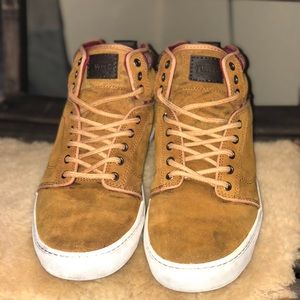 Nunbuck mid Top Vans